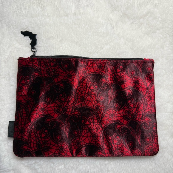 Bat Pattern Makeup Pouch - Picture 2 of 3